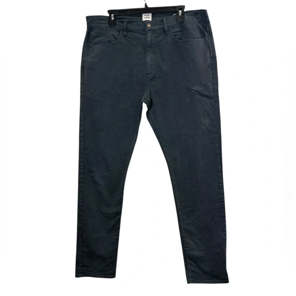 Flint and Tinder Men's Tapered Fit Cotton Navy Chinos sz 36x34 **Flaw**